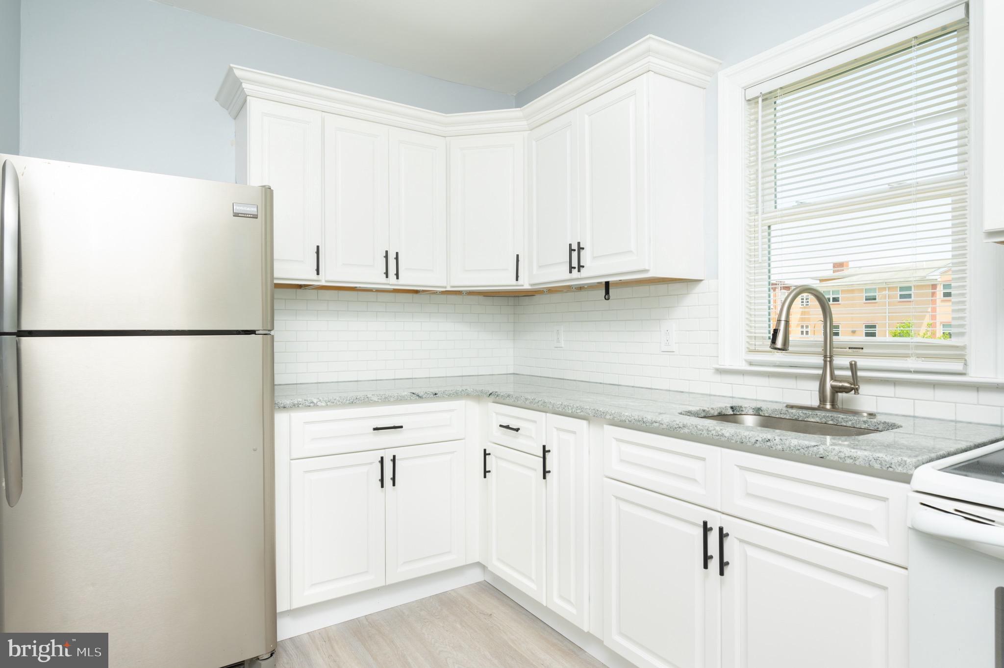 231 South Main Street Spring City, PA 19475 - Photo 9 of 29 Granite Counter Tops