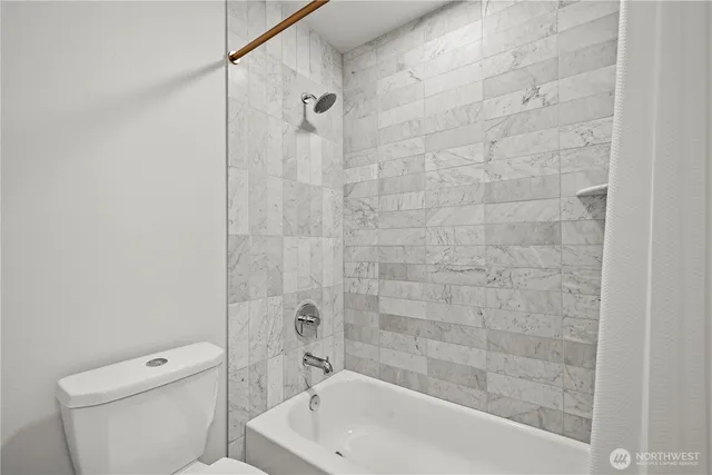 $865,000 | 105 Northwest 39th Street, Seattle, WA 98107