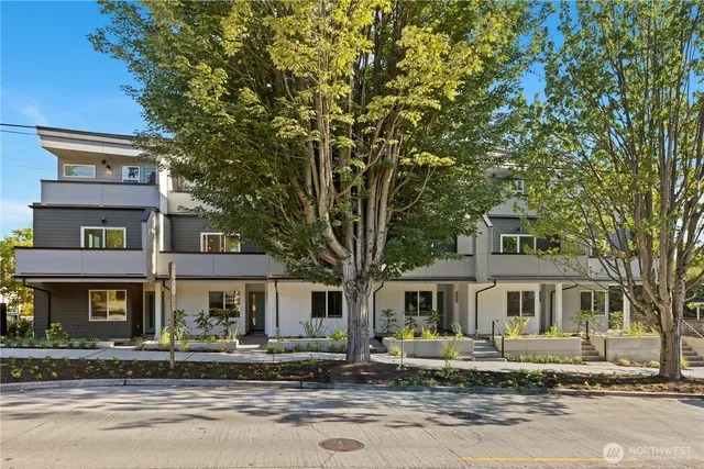 $865,000 | 105 Northwest 39th Street, Seattle, WA 98107