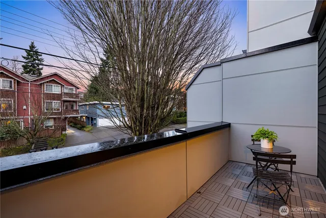 $859,950 | 105 Northwest 39th Street, Seattle, WA 98107