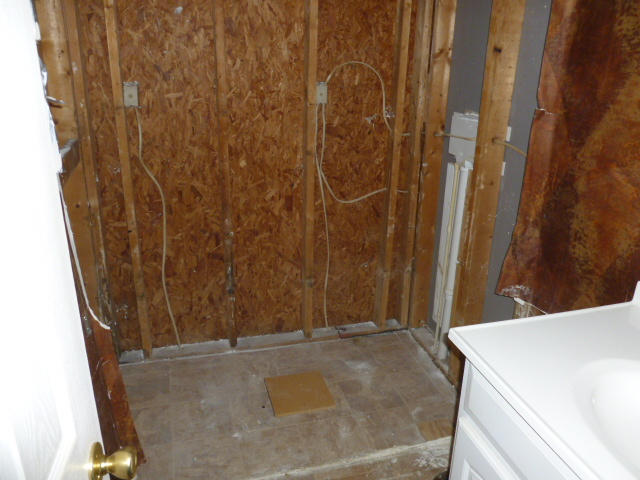 147 West Howe Street Alcoa, TN 37701 - Photo 11 of 11 Bath-New