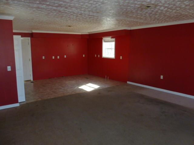 147 West Howe Street Alcoa, TN 37701 - Photo 6 of 11 Liv-Kitch-WideNew