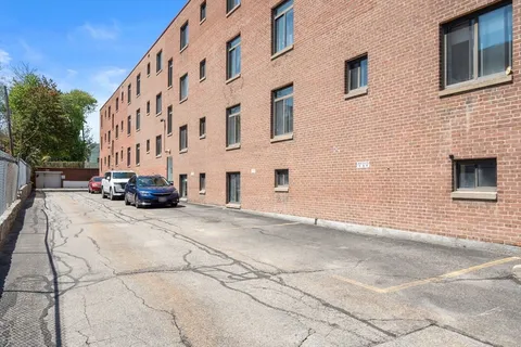 $250,000 | 10 Ashland Street, Unit 2L, Worcester, MA 01609