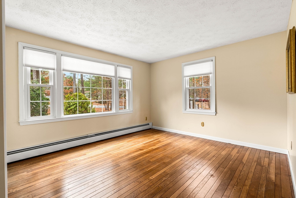6 Sirod Road Windham, NH 03087 - Photo 19 of 41