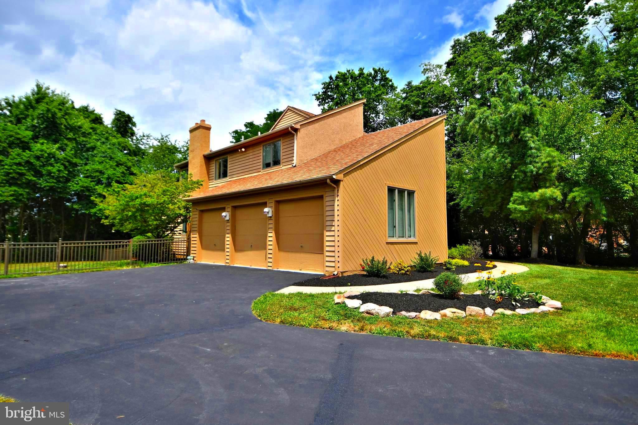 1405 Hampton Road Yardley, PA 19067 - Photo 4 of 57 Gallery Image 4