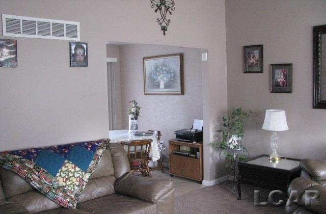 31279968-1.JPG