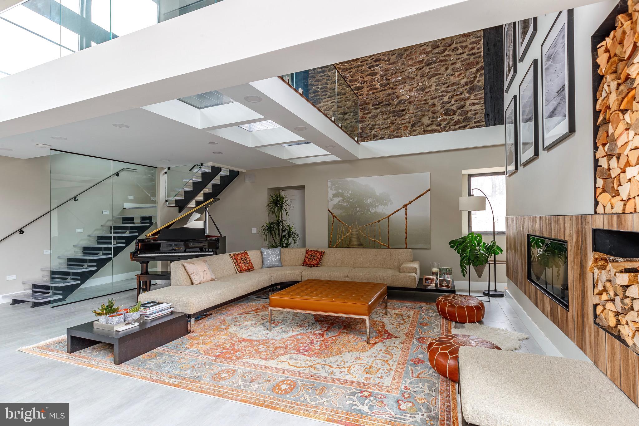 10 Pineview Drive Media, PA 19063 - Photo 12 of 38 Living