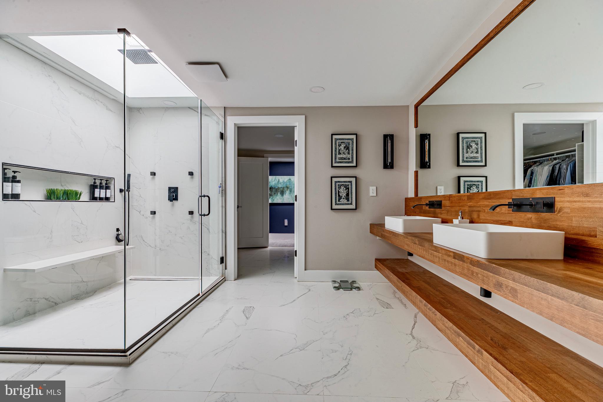 10 Pineview Drive Media, PA 19063 - Photo 23 of 38 Primary Bath