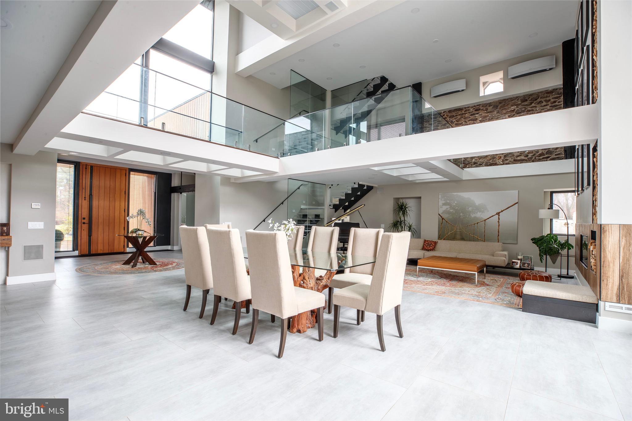 10 Pineview Drive Media, PA 19063 - Photo 10 of 38 Dining/ Living