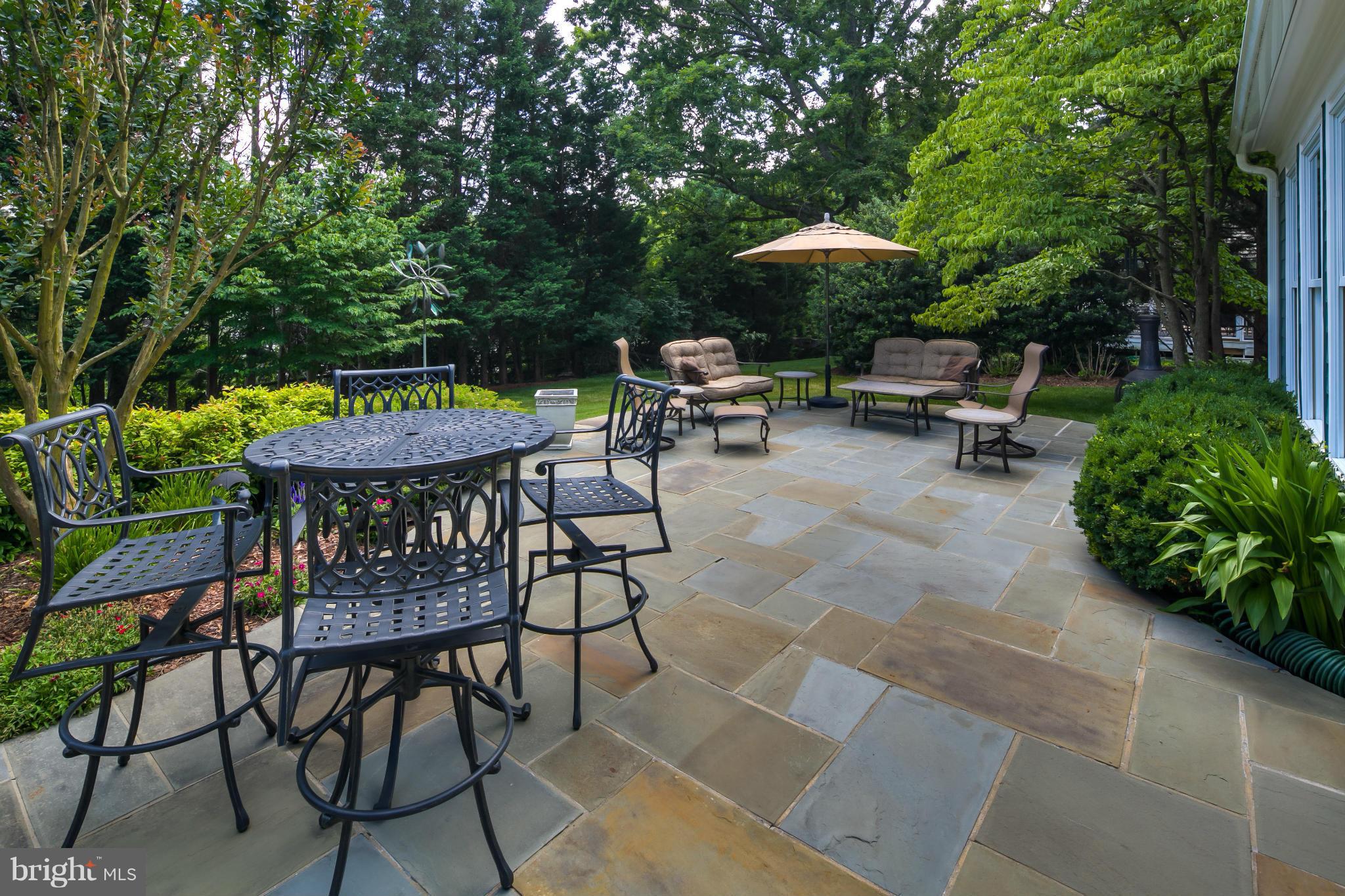 6608 Quaker Ridge Road North Bethesda, MD 20852 - Photo 23 of 28 Exterior (Rear)
