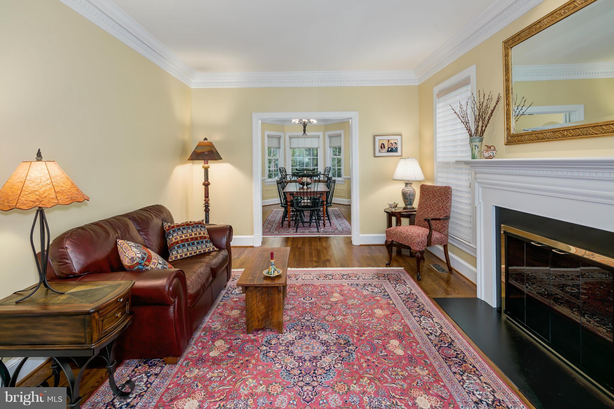6608 Quaker Ridge Road North Bethesda, MD 20852 - Photo 9 of 28 Living Room