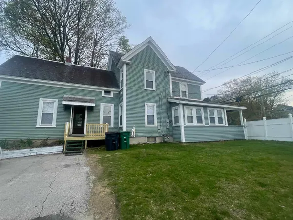 $2,300 | 362 Main Street, Unit 1, Nashua, NH 03060