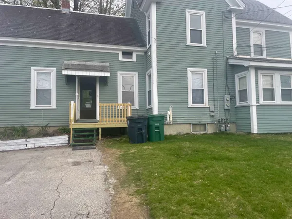$2,300 | 362 Main Street, Unit 1, Nashua, NH 03060