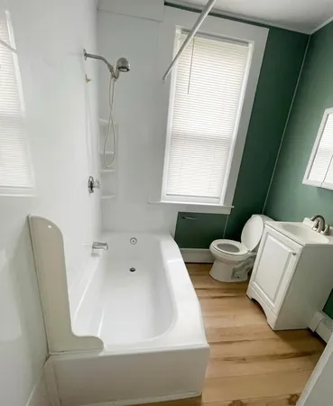 $2,300 | 362 Main Street, Unit 1, Nashua, NH 03060