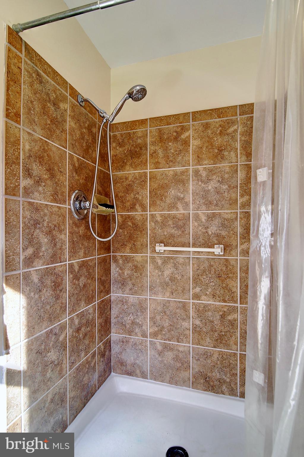 19169 Silcott Springs Road Purcellville, VA 20132 - Photo 18 of 70 Main Level Master Bath w/ walk in shower