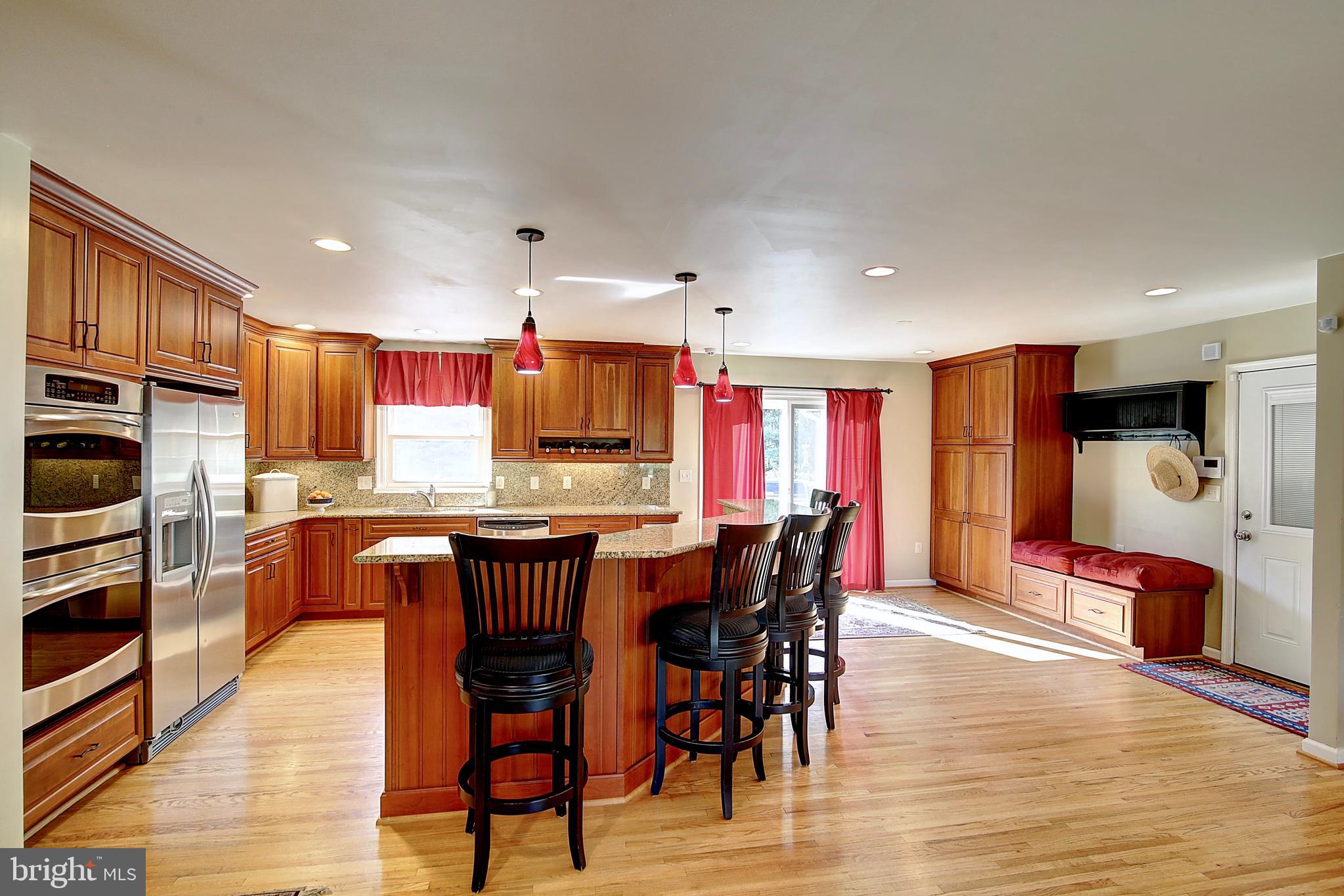 19169 Silcott Springs Road Purcellville, VA 20132 - Photo 9 of 70 Gourmet Kitchen- Island w/ breakfast bar
