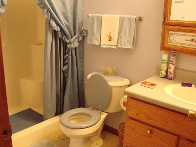 4449 Fargo Road Avoca, MI 48006 - Photo 15 of 26 31062342-14.JPG