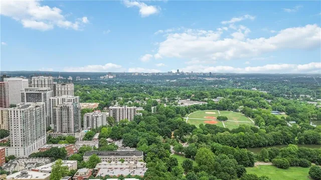 a picture of city view