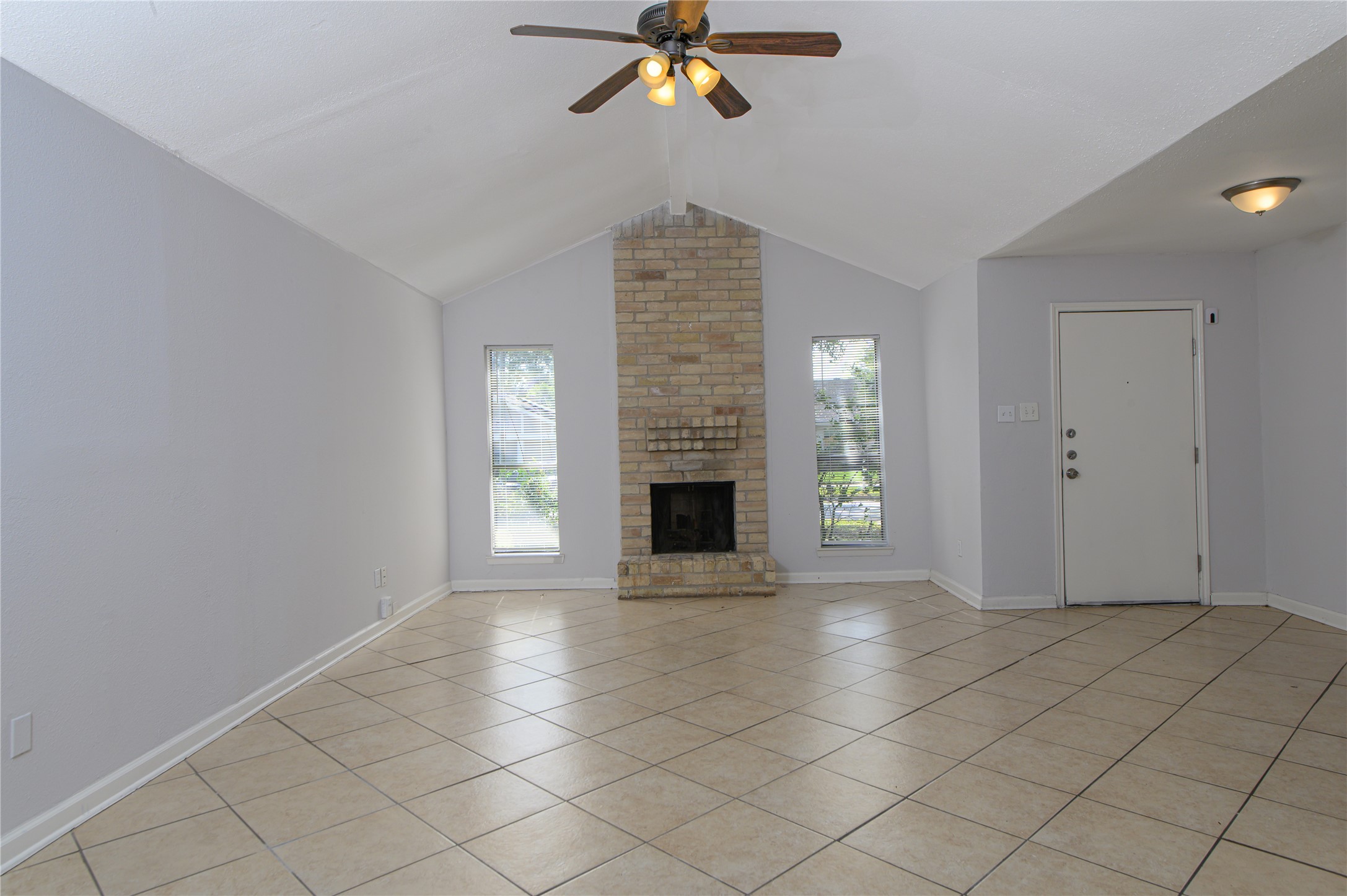 5519 Fallengate Drive Spring, TX 77373 - Photo 3 of 13
