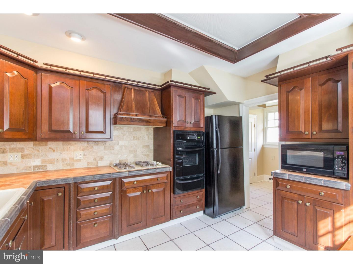 130 Strathmore Road Havertown, PA 19083 - Photo 12 of 25 Kitchen