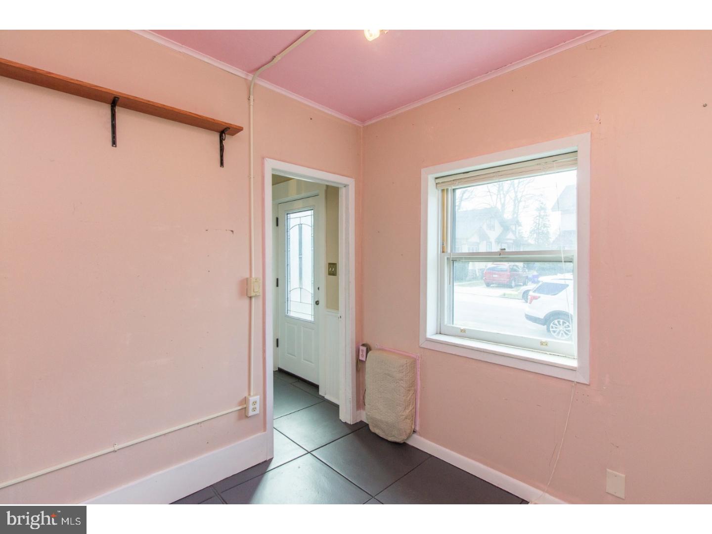 130 Strathmore Road Havertown, PA 19083 - Photo 4 of 25 Enclosed Porch