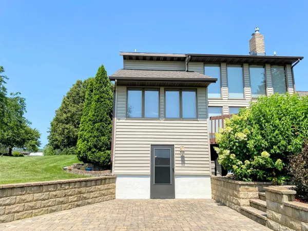 $429,000 | 60439 Fairway Court, Prairie du Chien, WI 53821