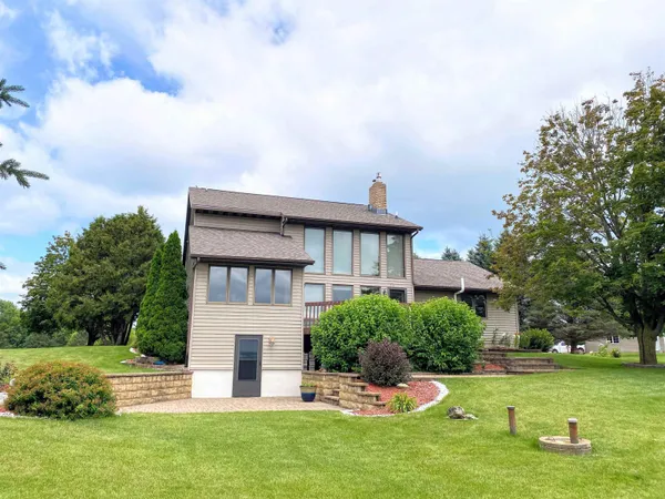 $429,000 | 60439 Fairway Court, Prairie du Chien, WI 53821