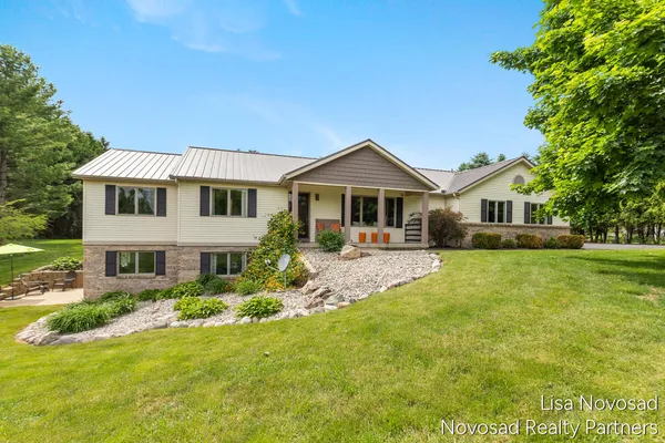 $545,000 | 9865 Bergy Avenue Southeast, Alto, MI 49302