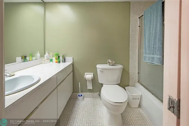 $1,800 | 3051 North Course Drive, Unit 211, Pompano Beach, FL 33069