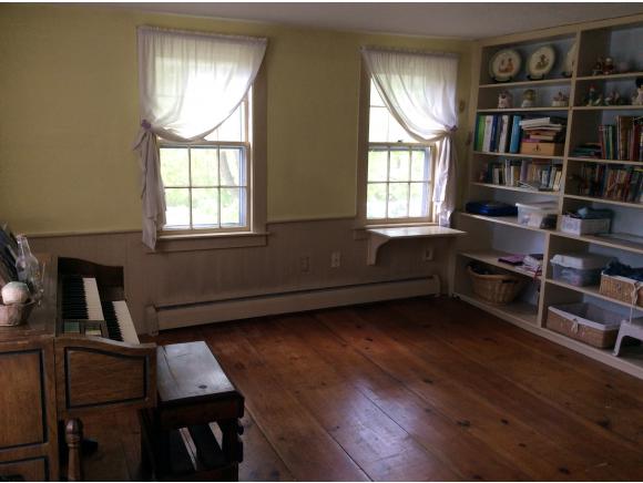 5 Ledge Road Chester, NH 03036 - Photo 15 of 30