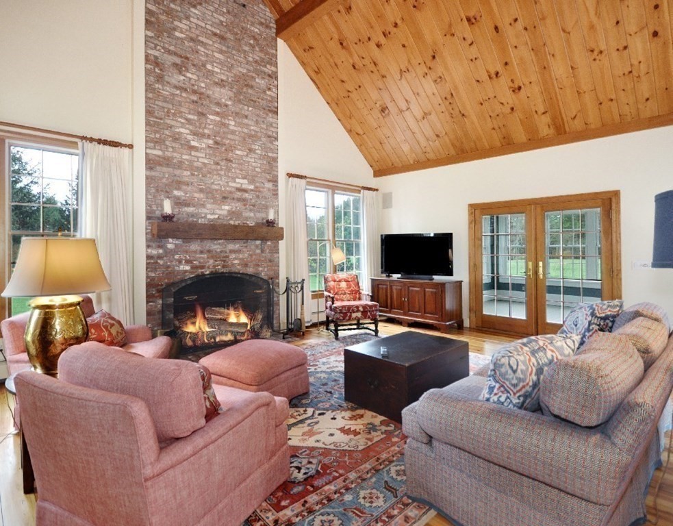335 Westford Road Concord, MA 01742 - Photo 6 of 41
