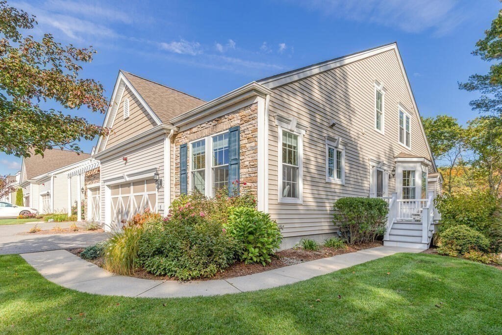 9 Kelly Way, Unit 9 Canton, MA 02021 - Photo 1 of 35 Gallery Image 1