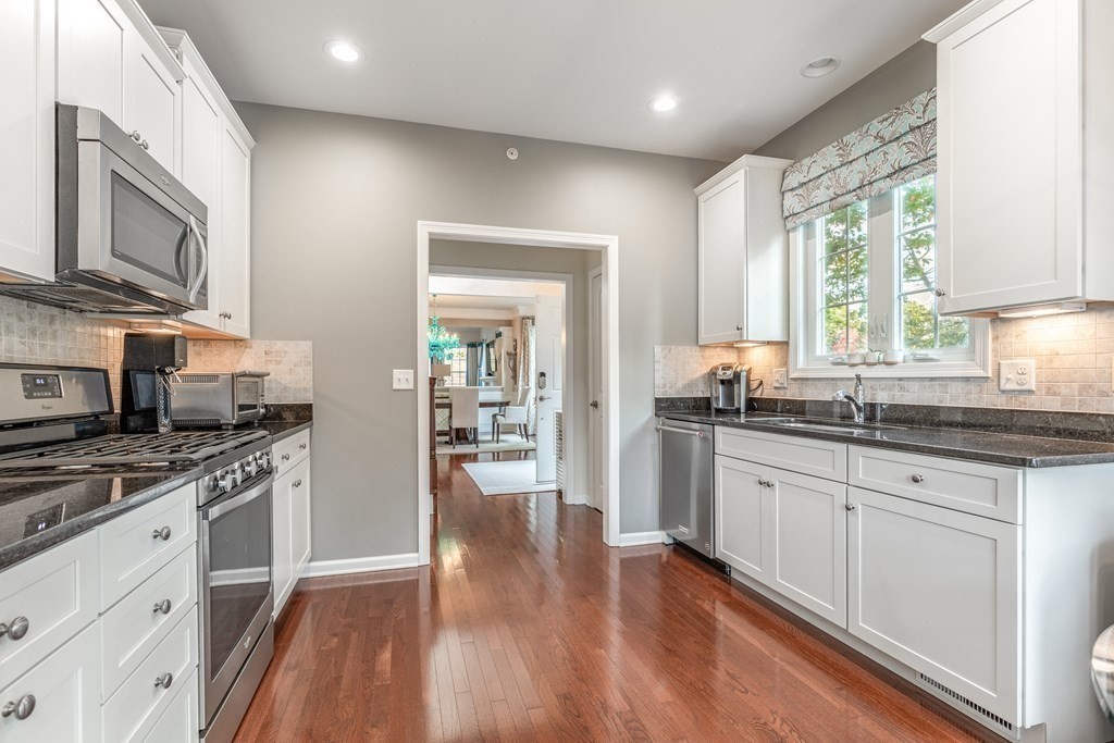 9 Kelly Way, Unit 9 Canton, MA 02021 - Photo 18 of 35 Gallery Image 18