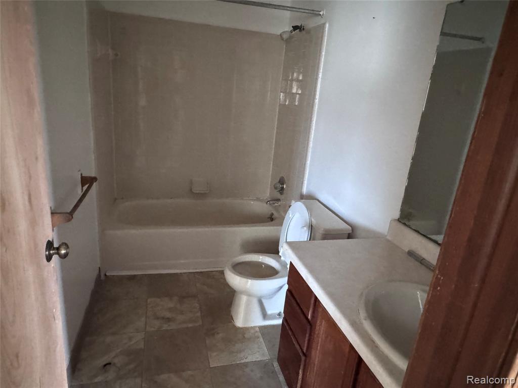 16481 East 10 Mile Road, Unit 10 Eastpointe, MI 48021 - Photo 6 of 6