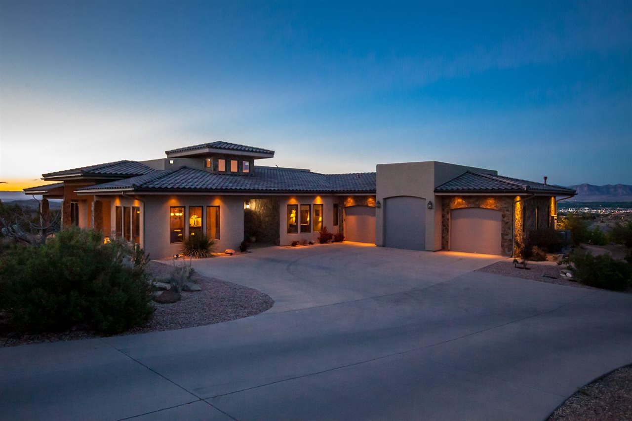 2301 West Ridges Boulevard Grand Junction, CO 81507 - Photo 2 of 40 Gallery Image 2