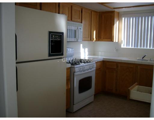 2321 Loggerhead Road Las Vegas, NV 89117 - Photo 4 of 9 Kitchen.