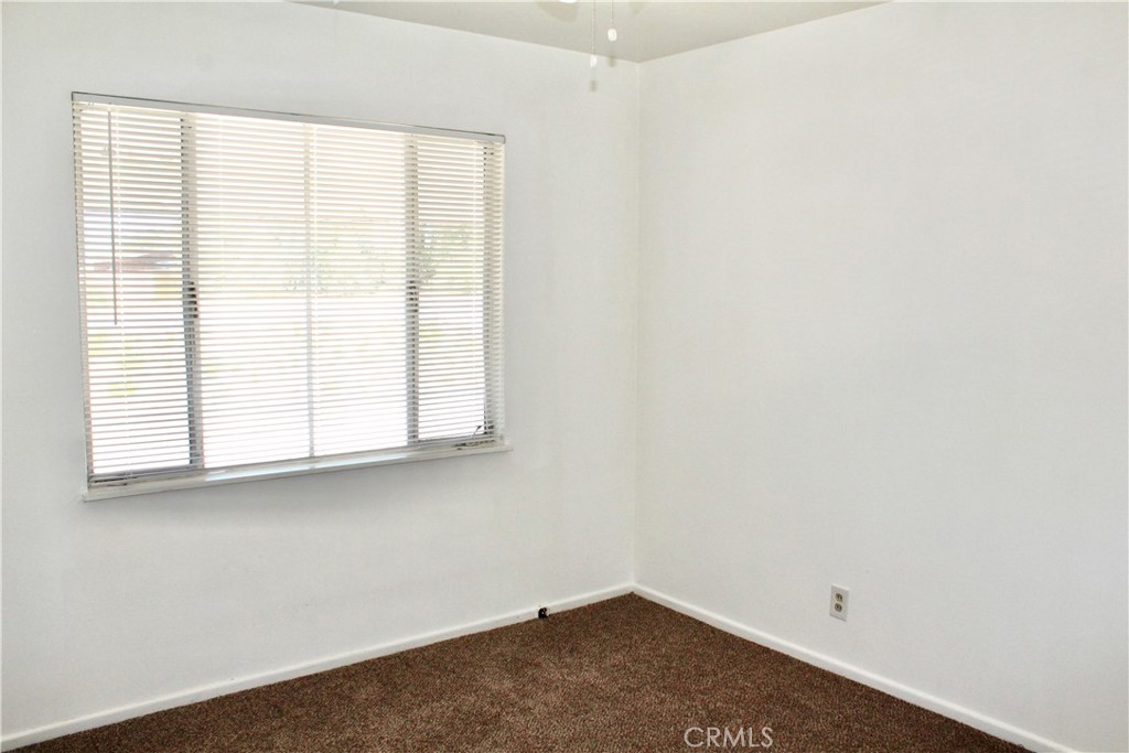 15975 Venango Road Apple Valley, CA 92307 - Photo 9 of 23 Bedroom 1