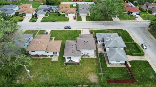 $229,000 | 1315 Prince Drive, South Holland, IL 60473
