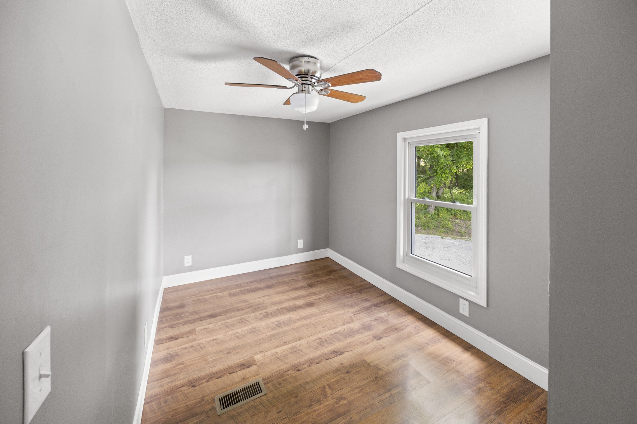 4455 Browning Branch Road Bethpage, TN 37022 - Photo 6 of 19