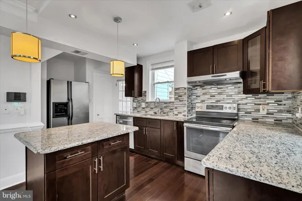 $3,000 | 1002 Chillum Road, Hyattsville, MD 20782