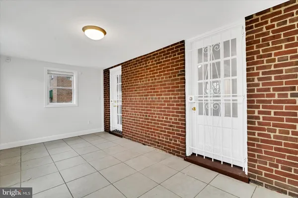 $3,000 | 1002 Chillum Road, Hyattsville, MD 20782