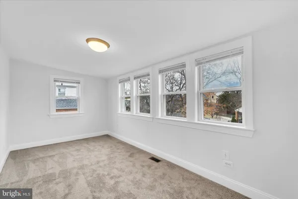 $3,000 | 1002 Chillum Road, Hyattsville, MD 20782
