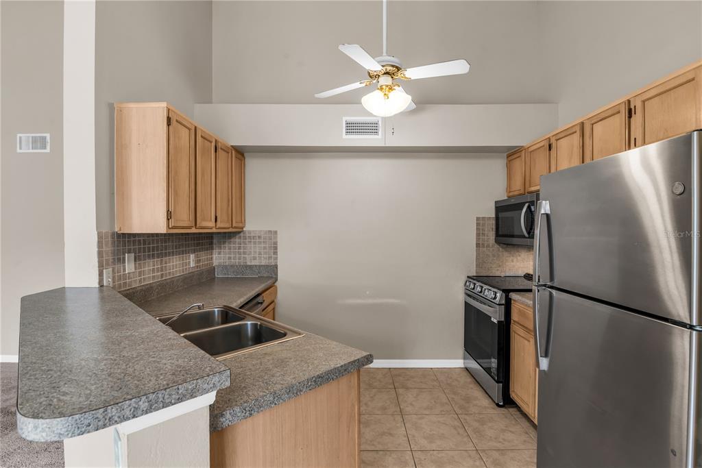 4807 Normandy Place, Unit 202 Orlando, FL 32811 - Photo 14 of 36