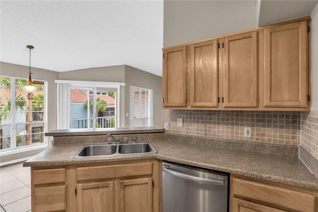 4807 Normandy Place, Unit 202 Orlando, FL 32811 - Photo 15 of 36