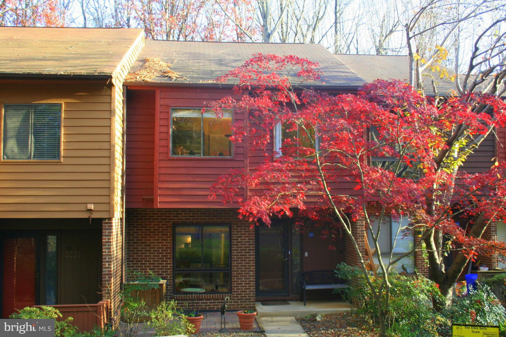 2253 Chestnut Burr Court Reston, VA 20191 - Photo 1 of 17 Exterior (Front)
