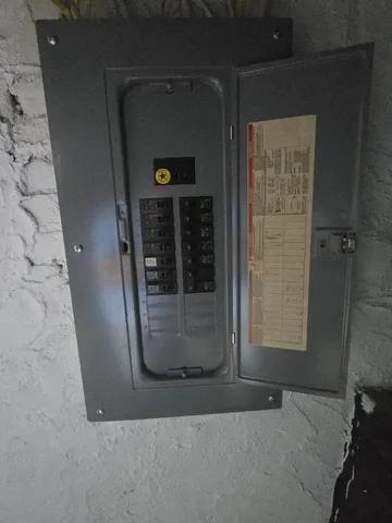 $107,600 | 708 West Graham Street, Bloomington, IL 61701