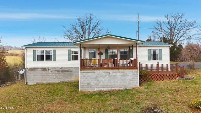 $199,995 | 490 Courthouse Drive, Castlewood, VA 24224