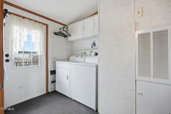 $190,000 | 490 Courthouse Drive, Castlewood, VA 24224