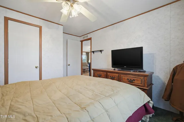 $199,995 | 490 Courthouse Drive, Castlewood, VA 24224