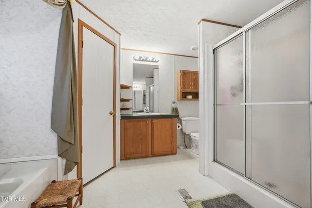 $199,995 | 490 Courthouse Drive, Castlewood, VA 24224